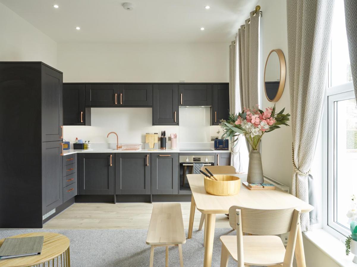 Curb Properties - Super 2 Bed Apartment 5 Min From Town Centre Cheltenham Exterior foto
